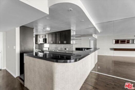 4267 Marina City Drive 900