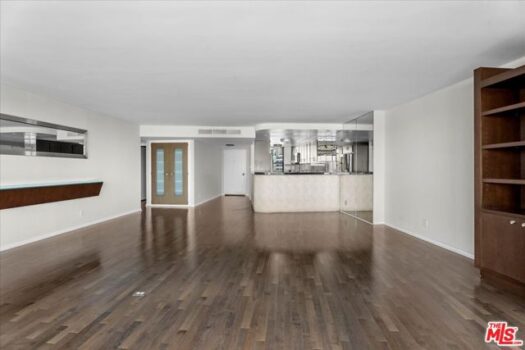 4267 Marina City Drive 900